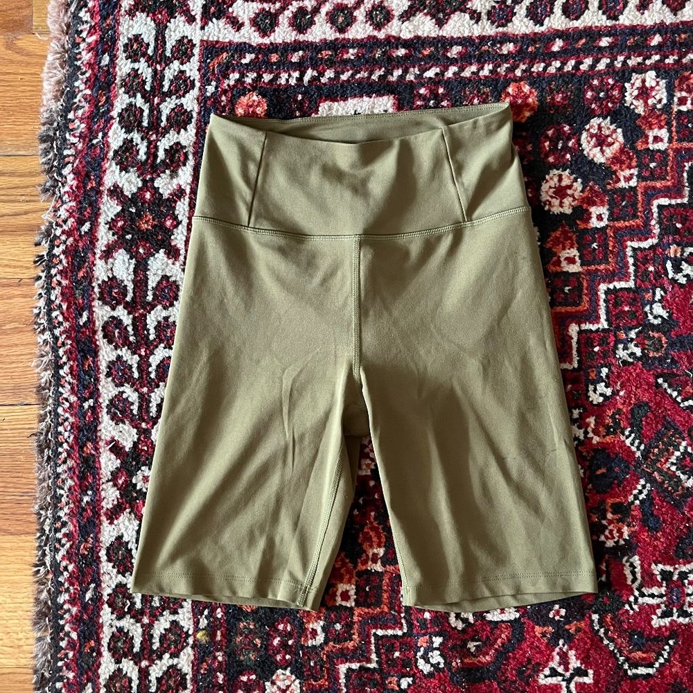 Girlfriend Collective Float Bike Shorts // Fern Green // Medium